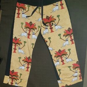 Nilla Shields Pants - NILLA SHIELDS White Leopard Capris, Size Small Nilla Shields Pants - NILLA SHIELDS White Leopard Capris, Size Small